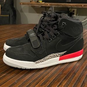 Boys 7Y black and red Jordan’s